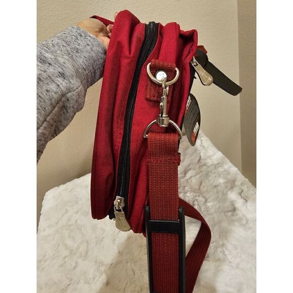 NWT Ricardo's of Beverly Hills Red Luggage Travel Bag - Picture 6 of 15